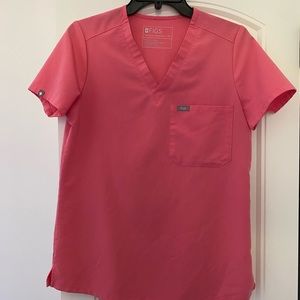 Figs neon pink scrub top XS Catarina